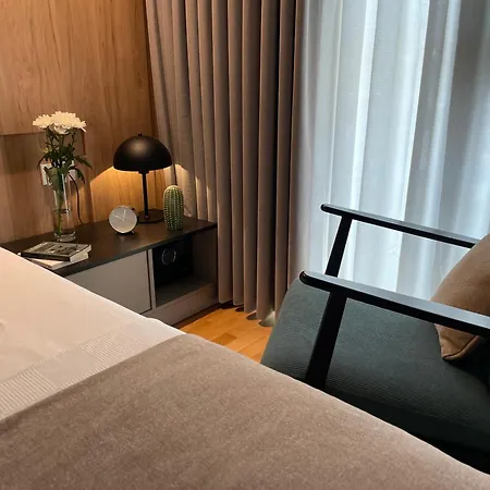 The Address Gold - Modern Luxury *